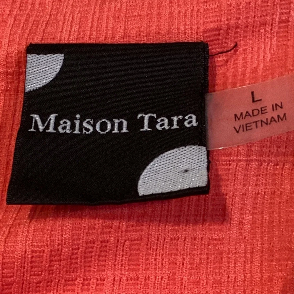 Maison Tara Coral Colored, Square Neck, Puff Sleeve short dress, Size‎ Large
